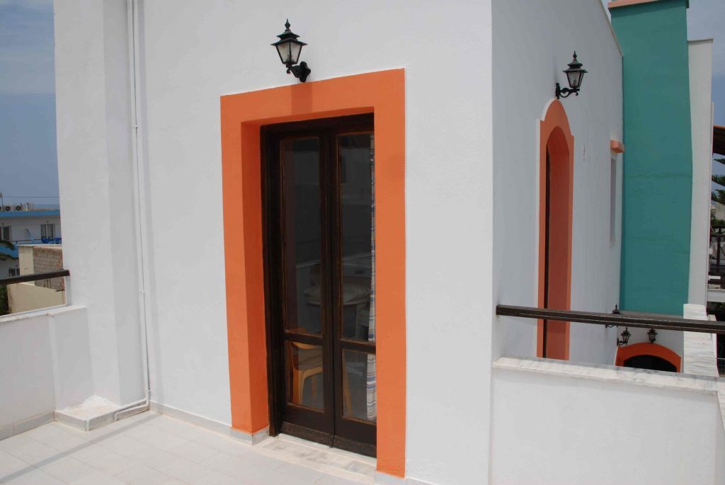Creta Mar-Gio Aparthotel Малиа Екстериор снимка