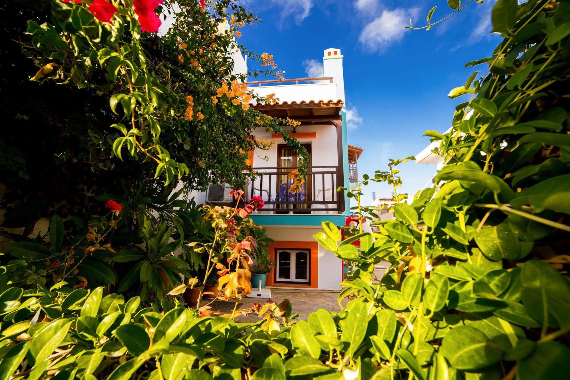 Creta Mar-Gio Aparthotel Малиа Екстериор снимка
